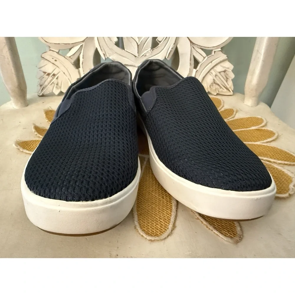 OLUKAI MEN'S LAE'AHI SLIP-ON CASUAL SHOES - SIZE  US 10.5  / EU 43.5 Blue